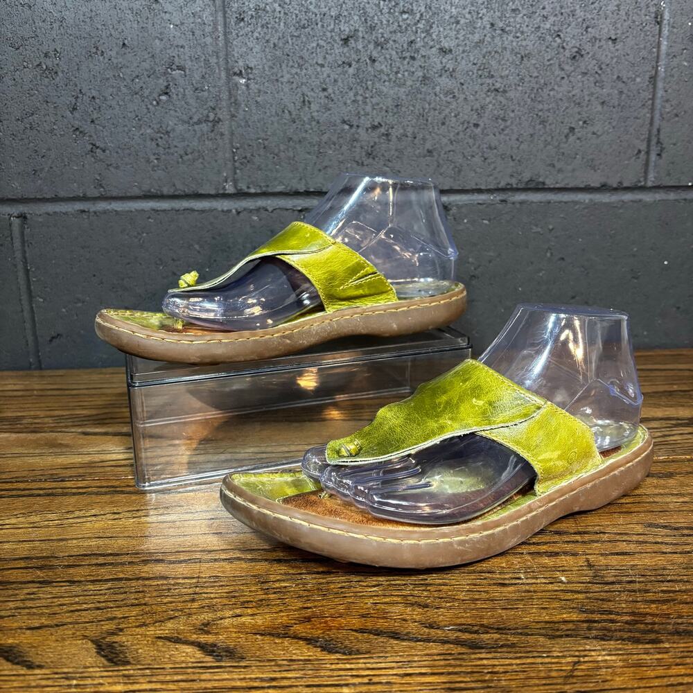 Born Green Leather Toe Loop Sandals Women’s 9 Boho Artisan Comfort Slip On
